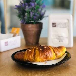 Cornetto vegano alla curcuma vuoto